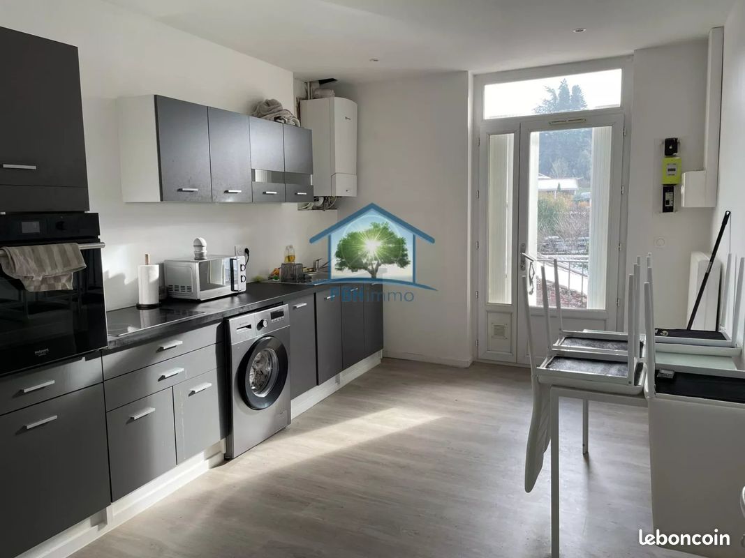Immeuble 13 pièces 244 m² · à La Ricamarie · 244 m² · 199 500 €