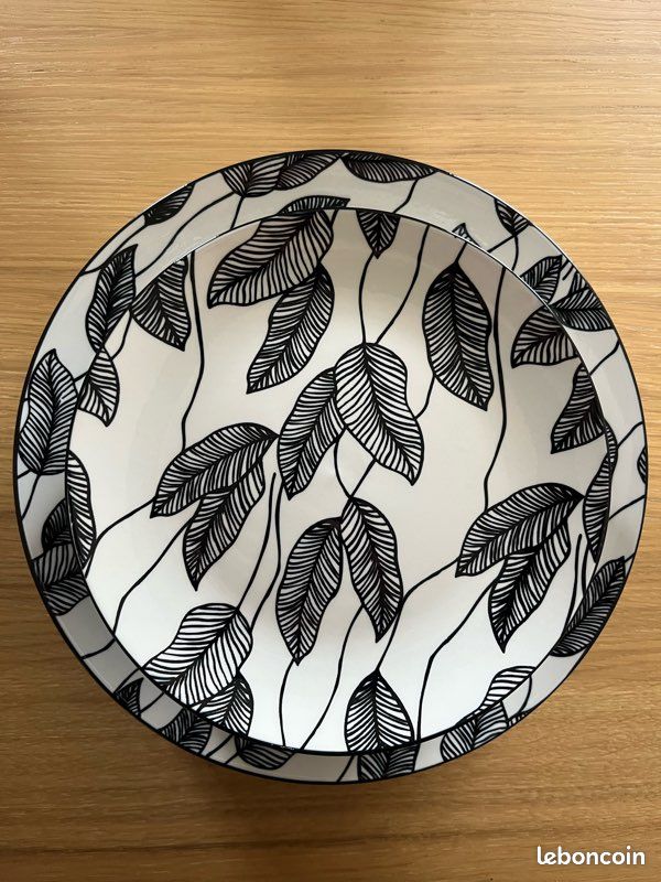 Set d’assiettes (image 1)