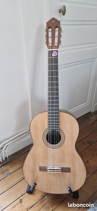 Guitare classique (image 1)