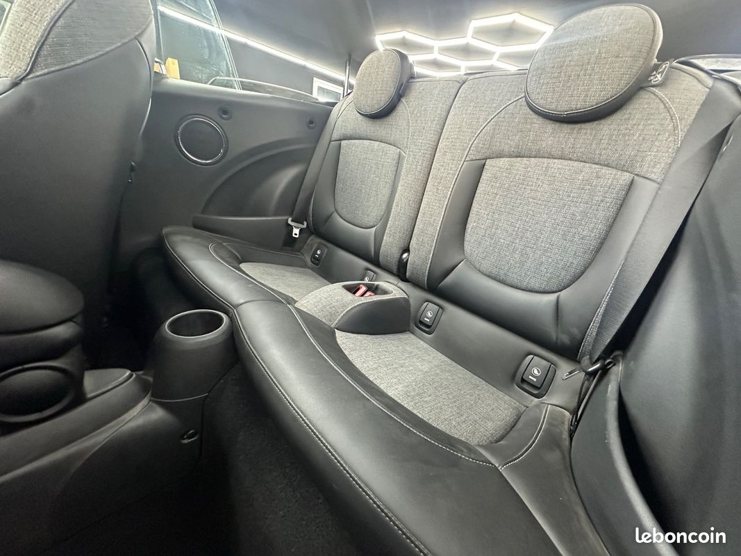 MINI COOPER 1.5 136CH Heddon Street + CARPLAY SANS FIL + AFF. TETE HAUTE + SIEGES CHAUFFANTS + CAMERA DE RECUL + GARANTIE 12 MOIS (image 11)