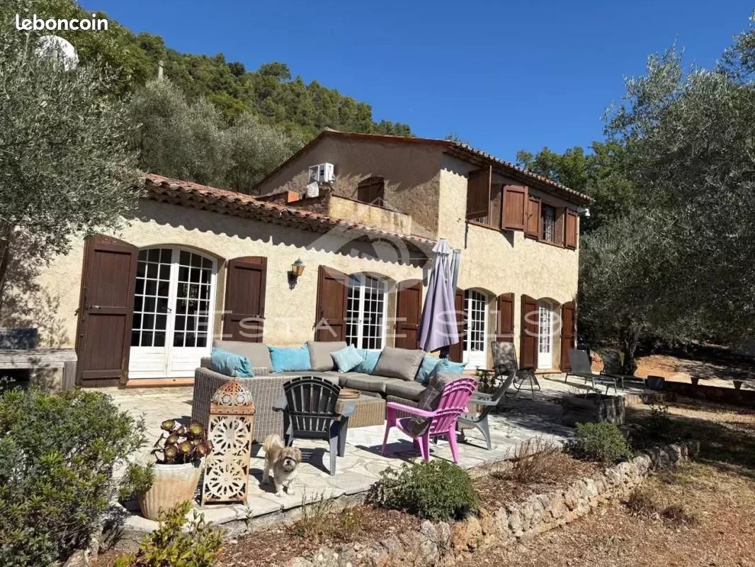 Maison 4 pièces 136 m² · à Spéracèdes · 136 m² · 599 000 €