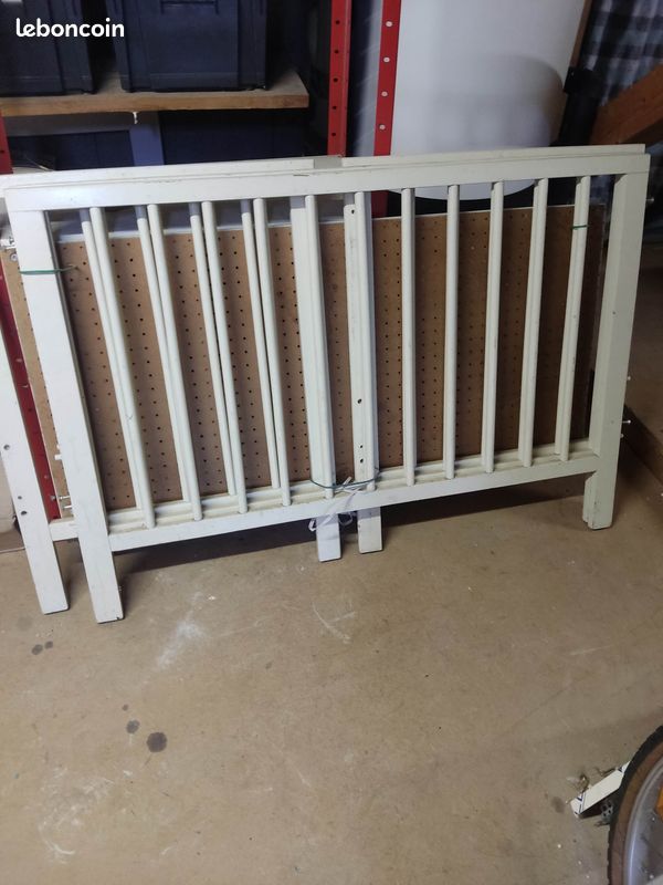 Lit bébé bois (image 1)