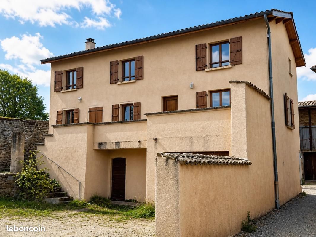 Maison 4 pièces 137 m² · à Quincié-en-Beaujolais · 137 m² · 238 000 €