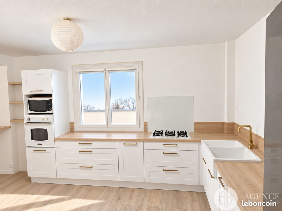 Appartement 4 pièces 133 m² · à Beausemblant · 133 m² · 995 €/mois