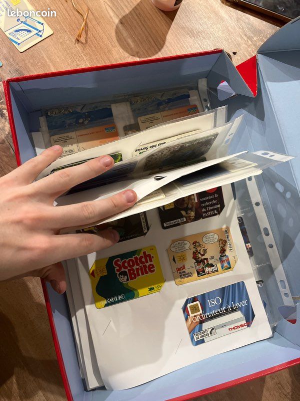 Lot De 15000 Cartes Téléphoniques Tres Nombreuses Variétés Rares