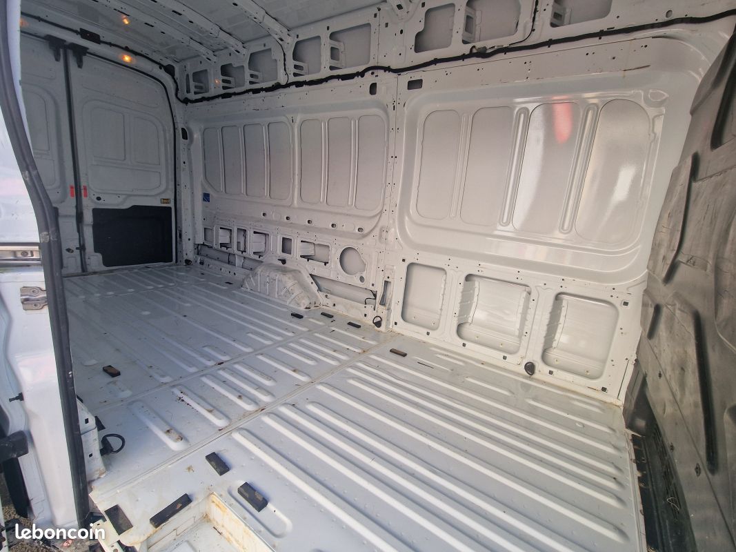 FORD Transit L4H3 2.0 tdci 130 ch TREND BUSINESS (image 22)