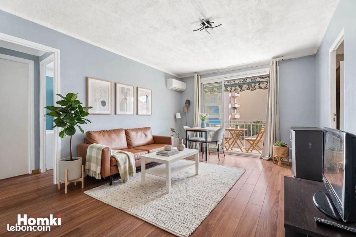 Appartement 4 pièces 64 m² · à Antibes · 64 m² · 242 000 €