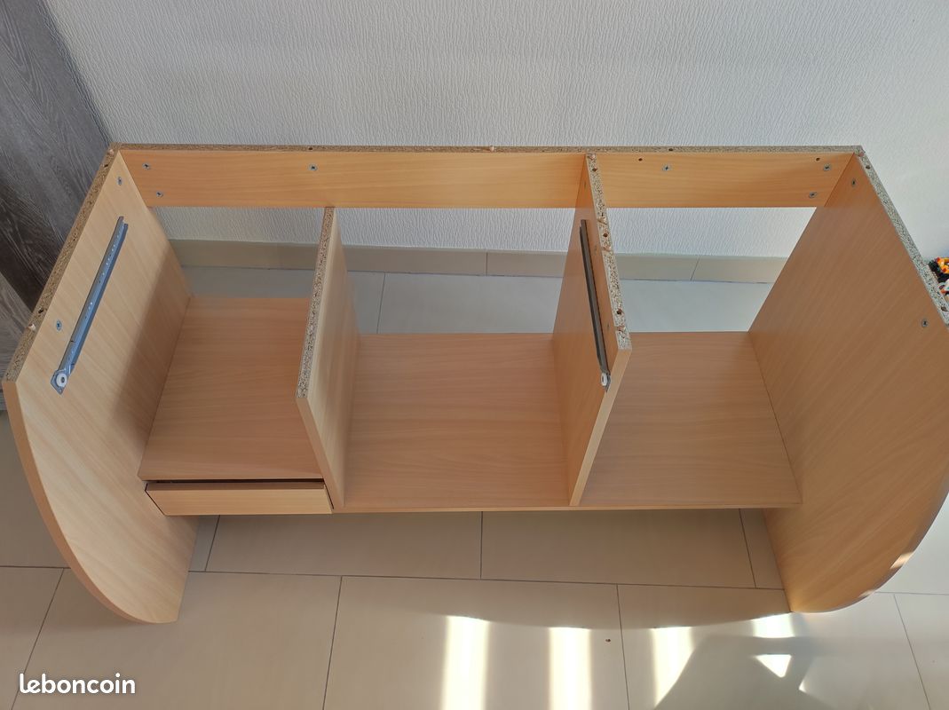 Bureau (image 4)