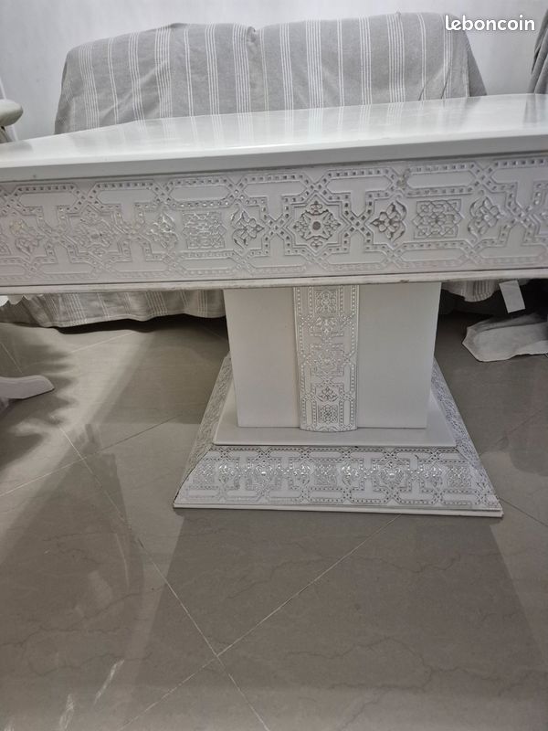 Table carré bois blanc (image 4)