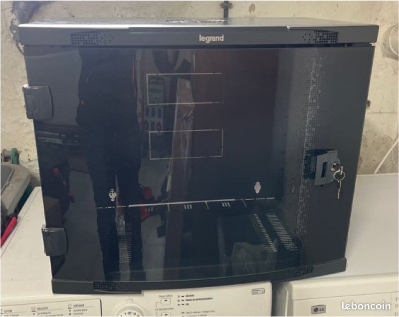 Baie informatique 19 pouces Legrand 9U (image 1)