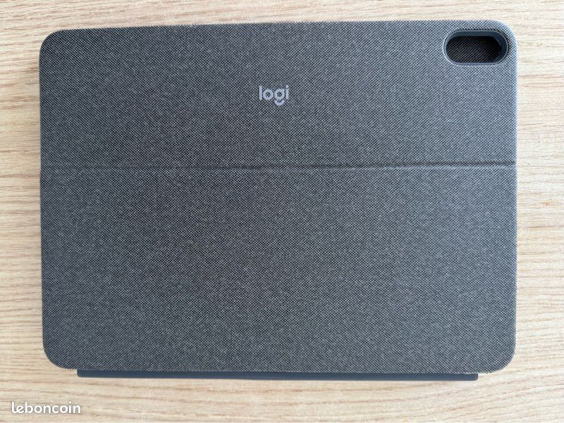 Clavier officiel Logitech Combo Touch pour iPad Air 11 (image 3)