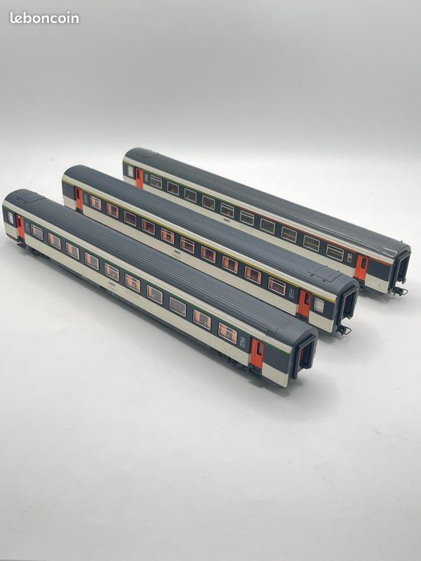 Voiture Voyageurs 1e Classe Corail LIMA Italie – HO (1/87), N°363-3