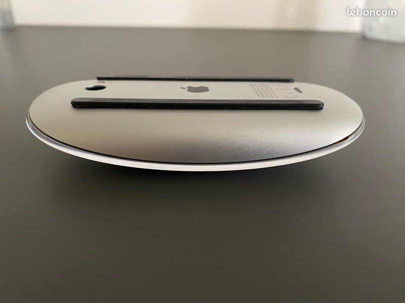Apple Magic Mouse (image 3)