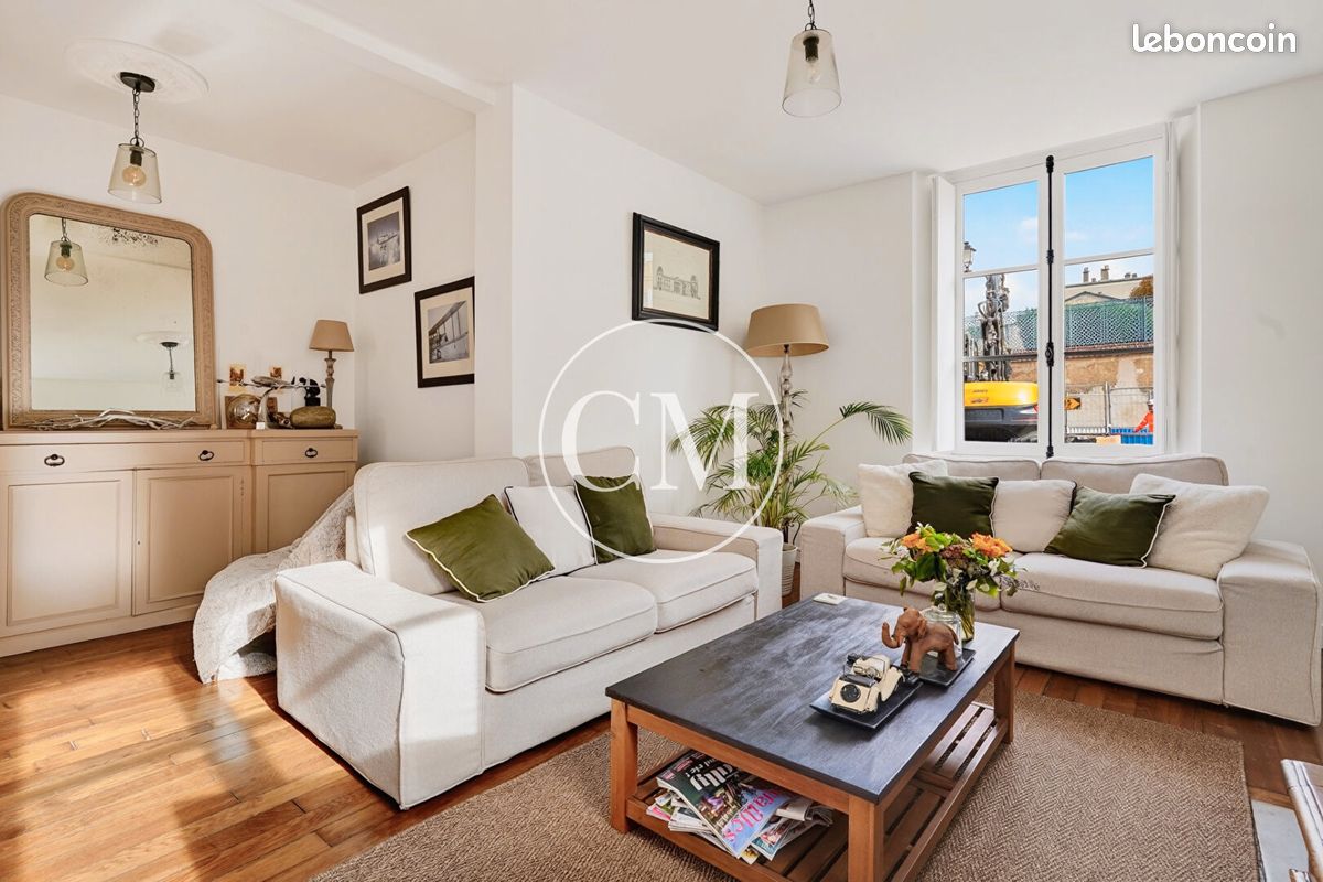 Appartement 5 pièces 112 m² · à Versailles · 112 m² · 1 050 000 €