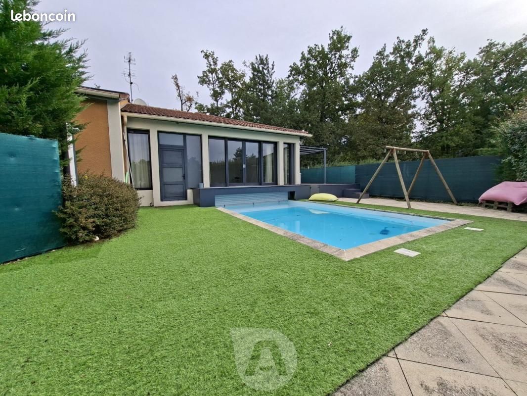 Appartement 5 pièces 147 m² · à Saint-Genis-les-Ollières · 147 m² · 449 000 €
