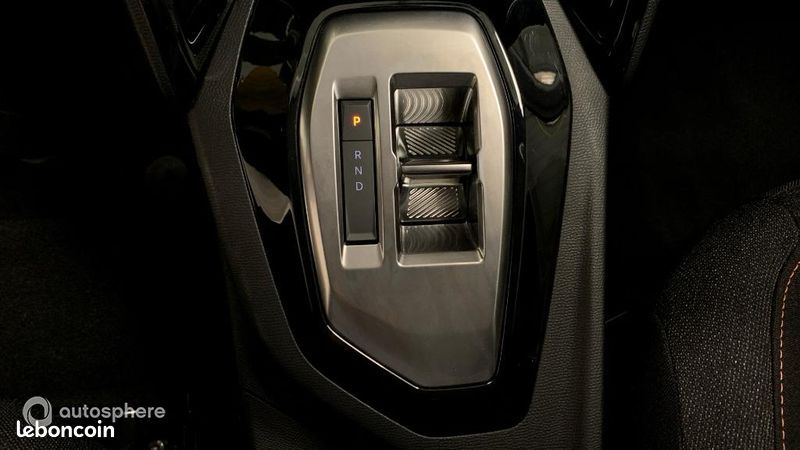 Peugeot 208 1.2 Hybrid 110ch Style e-DCS6 (image 36)