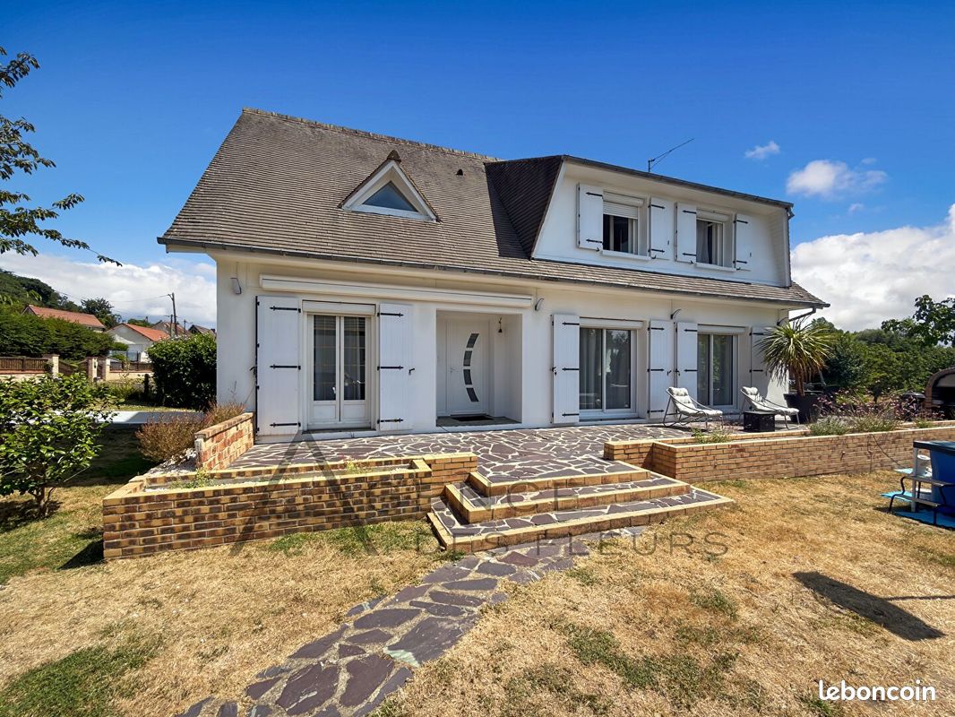 Maison 7 pièces 207 m² · à Oissel · 207 m² · 399 900 €
