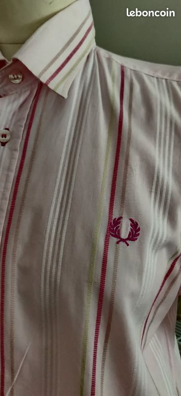 Chemise rayures rose fushia blanc manches courtes TS FRED PERRY état neuf 55 euros (image 1)