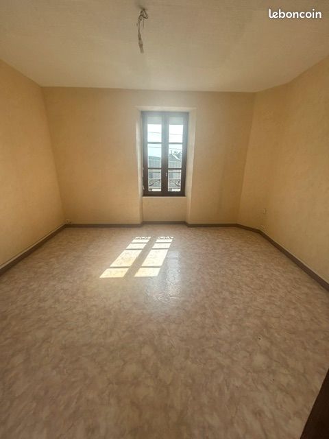 Appartement 3 pièces 52 m² · à Laval · 52 m² · 105 000 €