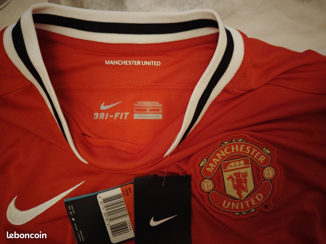 Manchester United dévoile son original maillot extérieur