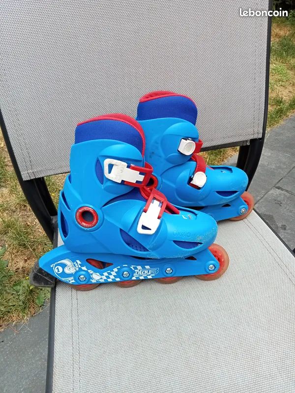 Rollers bleus Oxelo reglables 30-33 (image 1)