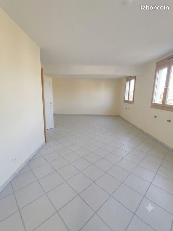 Appartement 4 pièces 99 m² · à Annecy · 99 m² · 1 670 €