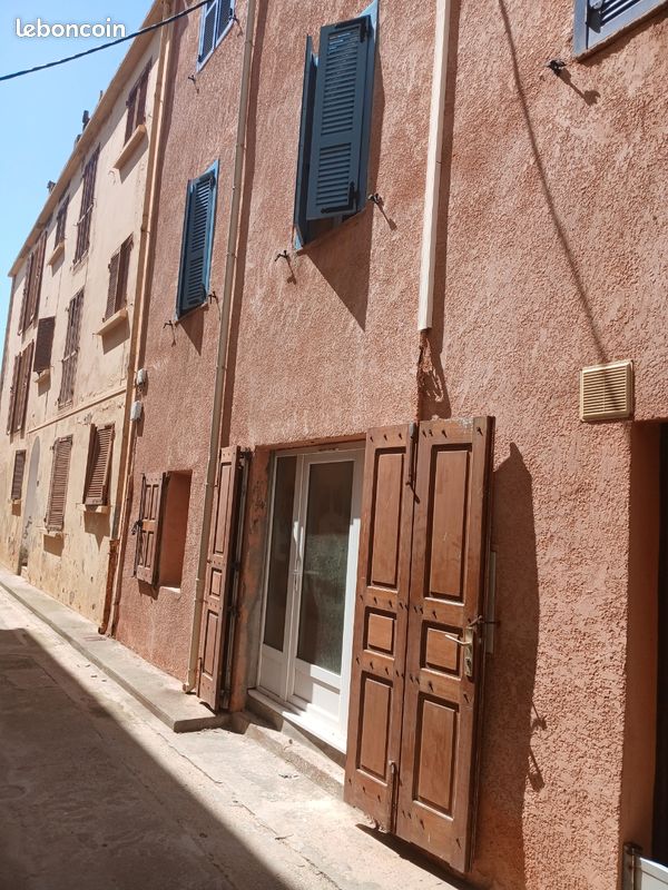 Appartement 4 pièces 65 m² · à Rogliano · 65 m² · 195 000 €