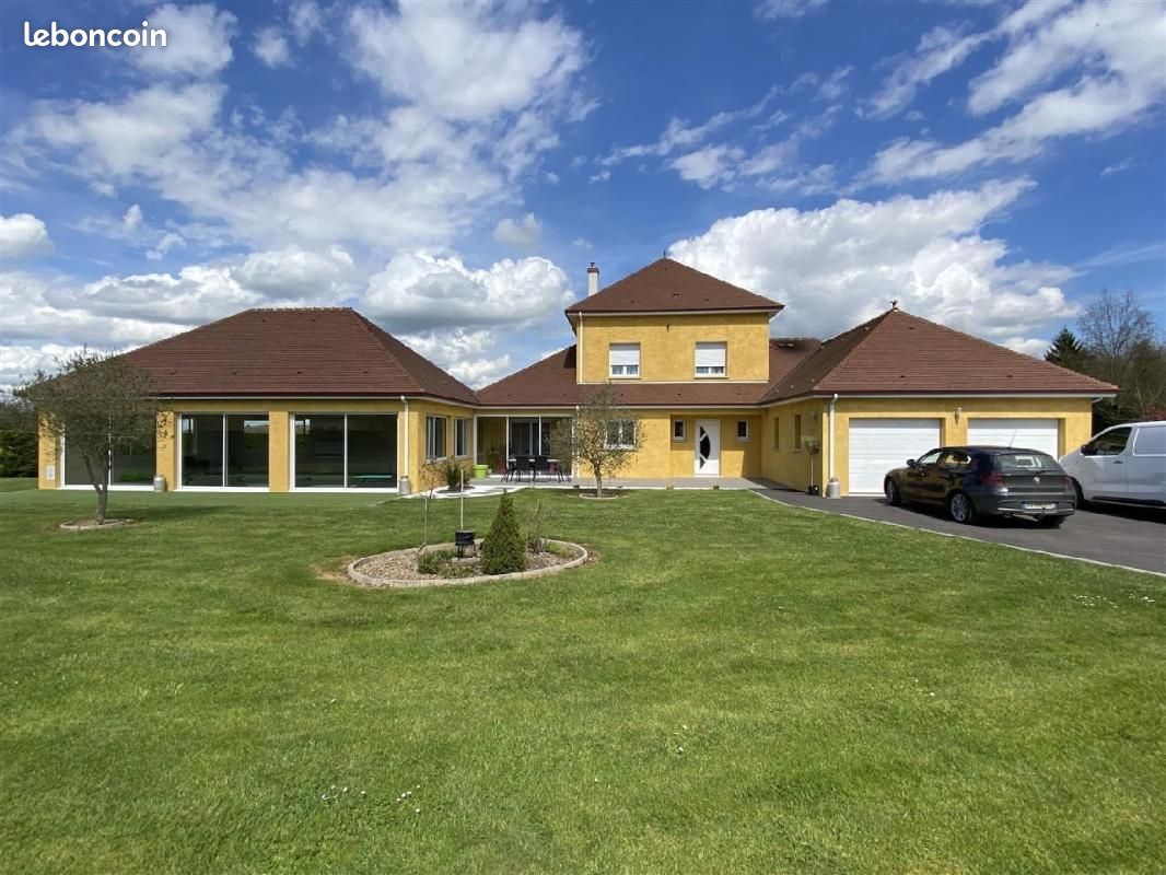 Maison 7 pièces 150 m² · à L'Aigle · 150 m² · 593 000 €