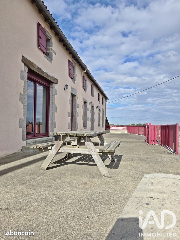 Maison 7 pièces 217 m² · à Saint-Mesmin · 217 m² · 370 000 €