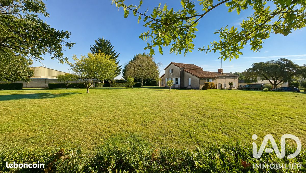 Maison 4 pièces 134 m² · à Mauges-sur-Loire · 134 m² · 156 000 €