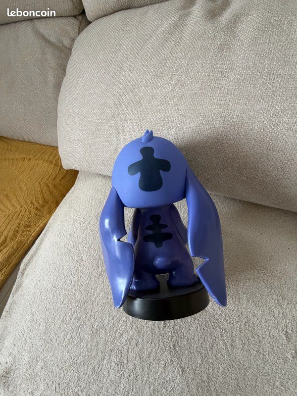 Très jolie porte manette télécommande stitch très bon état Disney jeu vidéo (image 3)