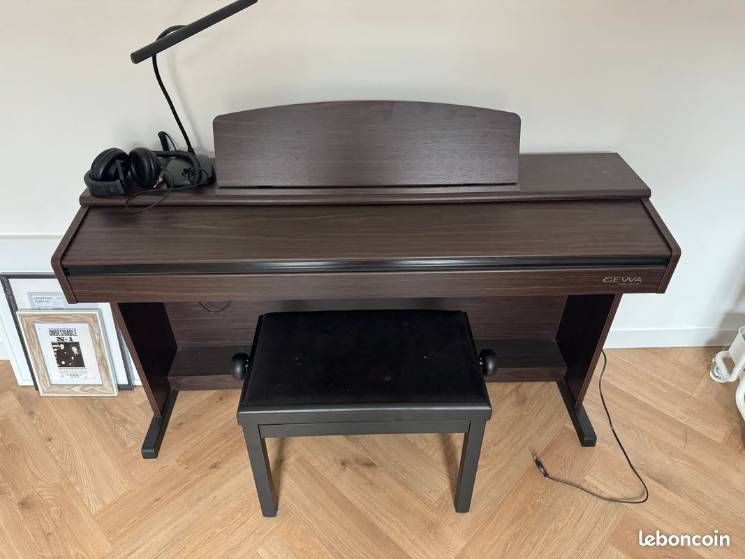 Piano Gewa DP300G (image 1)