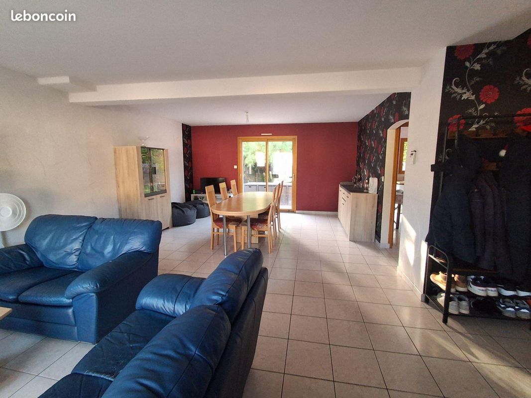 Maison 5 pièces 100 m² · à Vitré · 100 m² · 920 €/mois