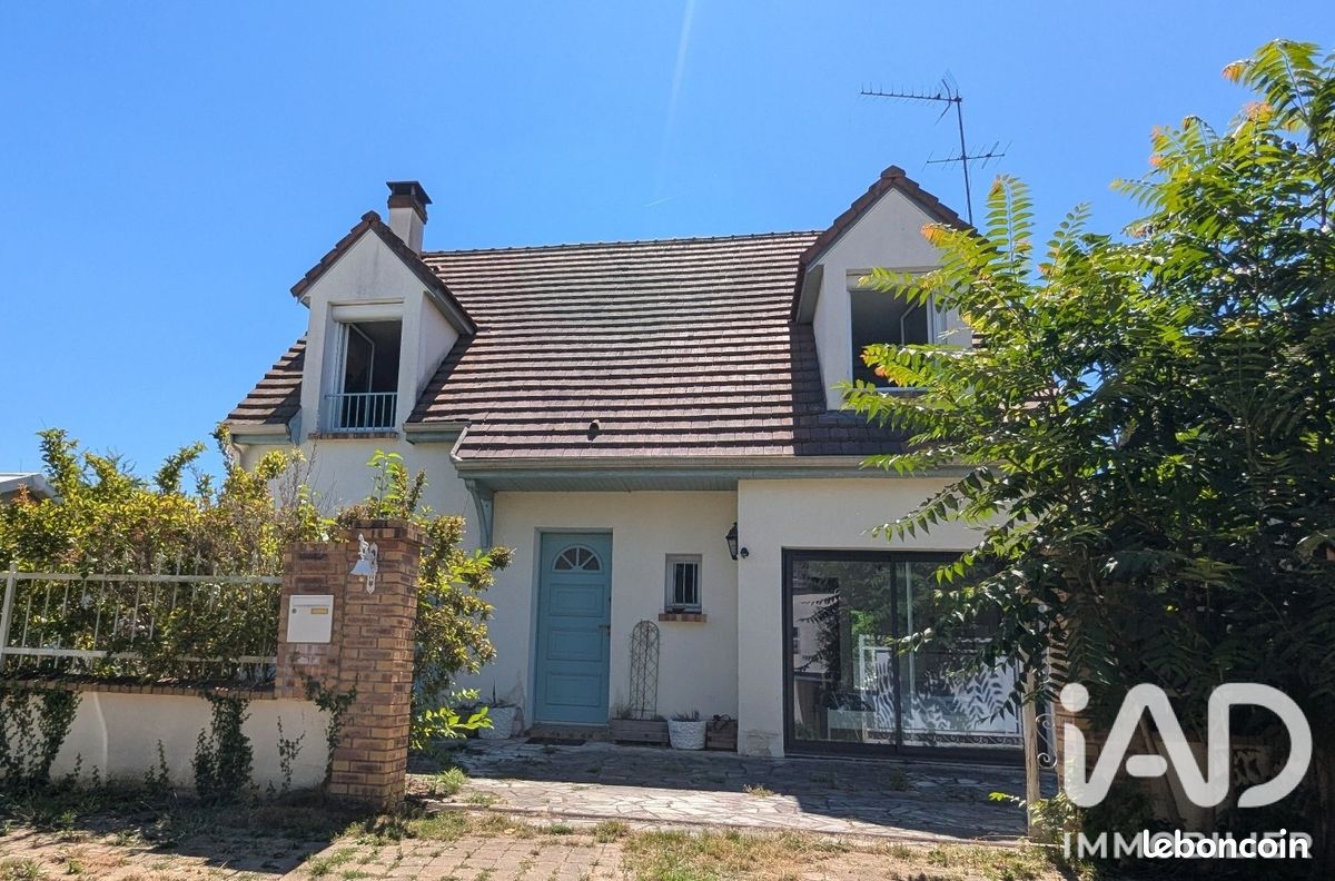 Maison 6 pièces 117 m² · à Ecquevilly · 117 m² · 385 000 €