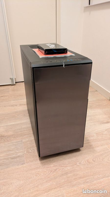 Boitier Fractal Design R4 (image 1)