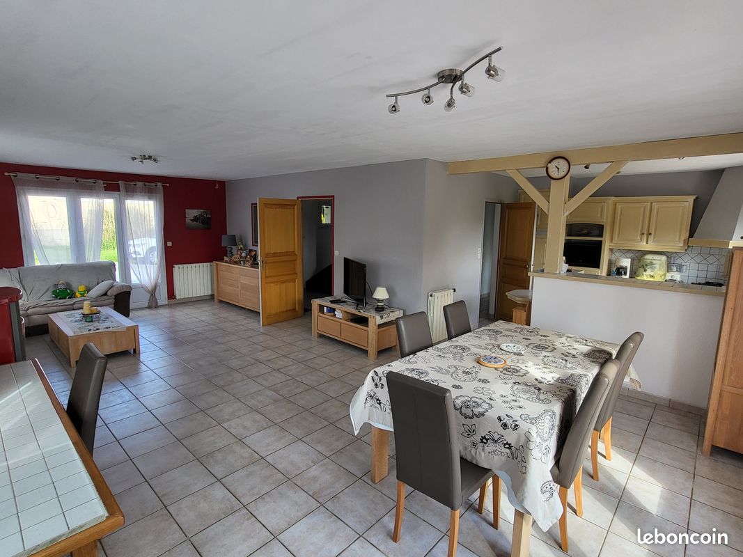 Maison 5 pièces 144 m² · à Mauges-sur-Loire · 144 m² · 230 000 €