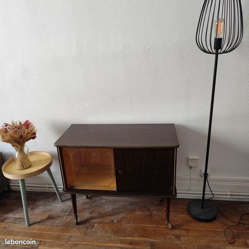 Meuble Bar / TV Vintage Années 60 – Pieds Compas à Roulettes & Éclairage Intérieur (image 1)