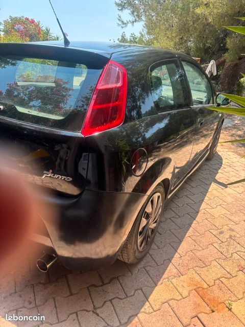 Fiat grande punto (image 2)