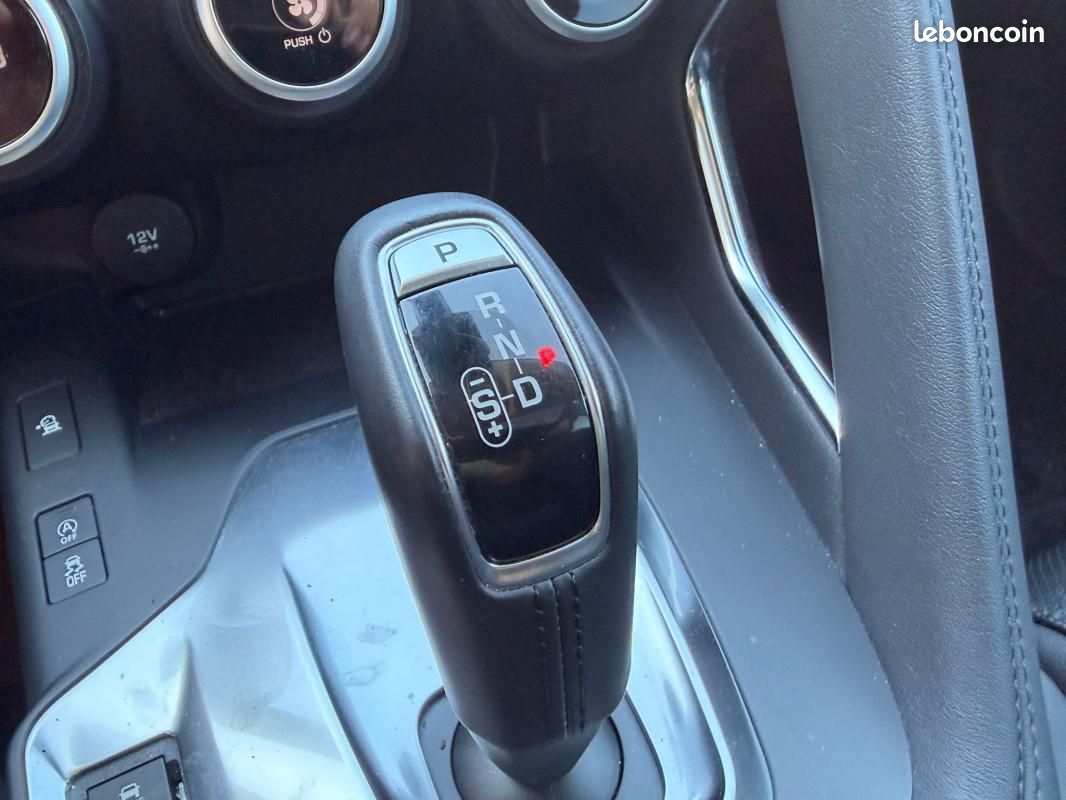 Jaguar E-PACE 2.0D - 180CH R-DYNAMIC S (image 11)