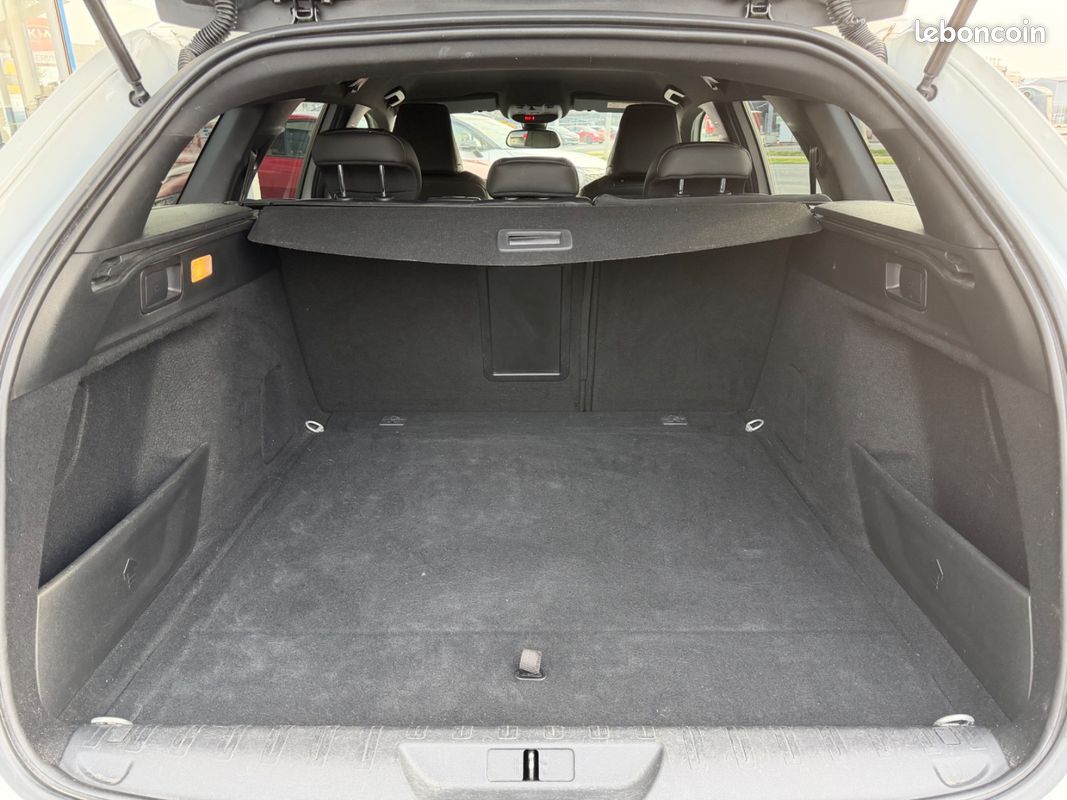 Peugeot 308 SW HDI 130 CH EAT8 GT GT (image 11)