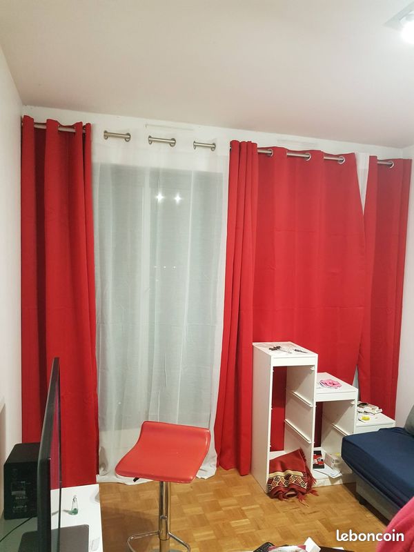 Ensemble Tapis rideaux coussins rouges (image 2)