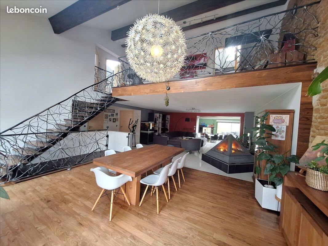 Maison 9 pièces 239 m² · à Tellancourt · 239 m² · 445 000 €