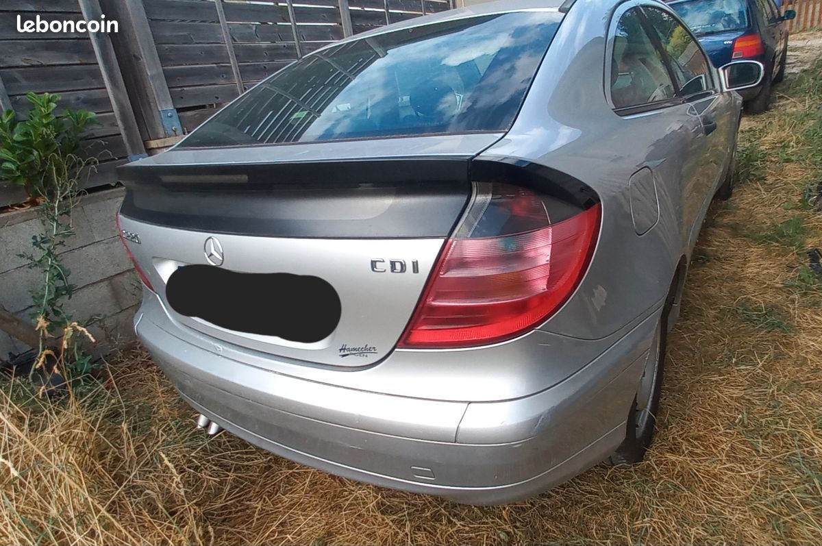 Pièces mercedes classe c coupé w203 (image 2)