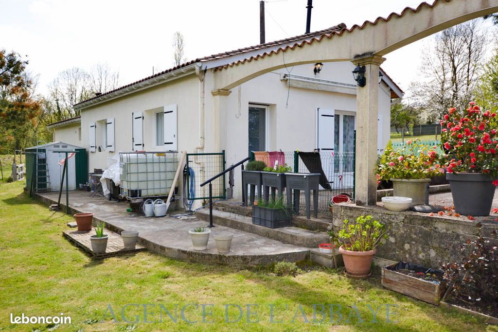 Maison 4 pièces 93 m² · à Saintes · 93 m² · 185 000 €