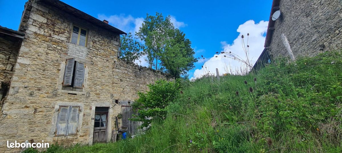 Maison 5 pièces 96 m² · à Boyeux-Saint-Jérôme · 96 m² · 77 000 €