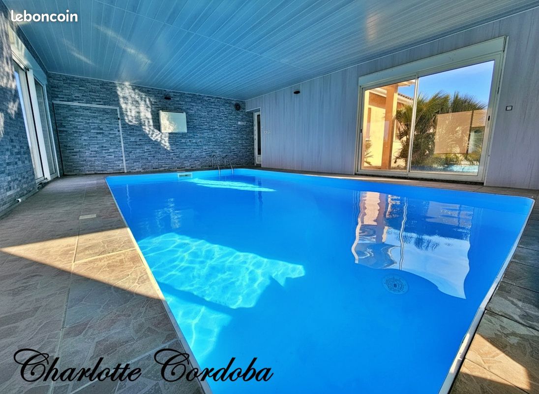 Maison 8 pièces 253 m² · à Feugarolles · 253 m² · 349 000 €