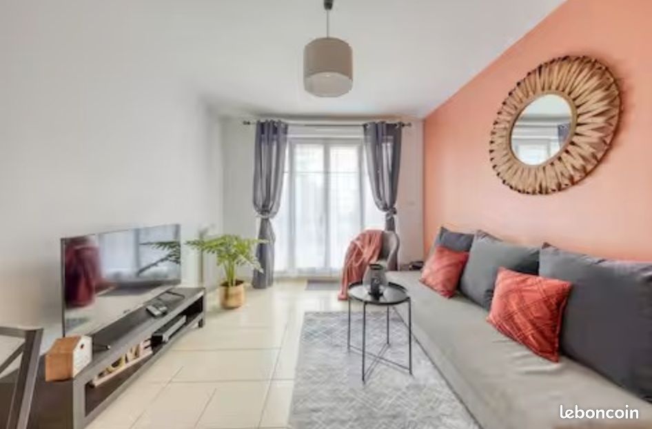 Parking 42 m² · à Bussy-Saint-Georges · 42 m² · 227 900 €