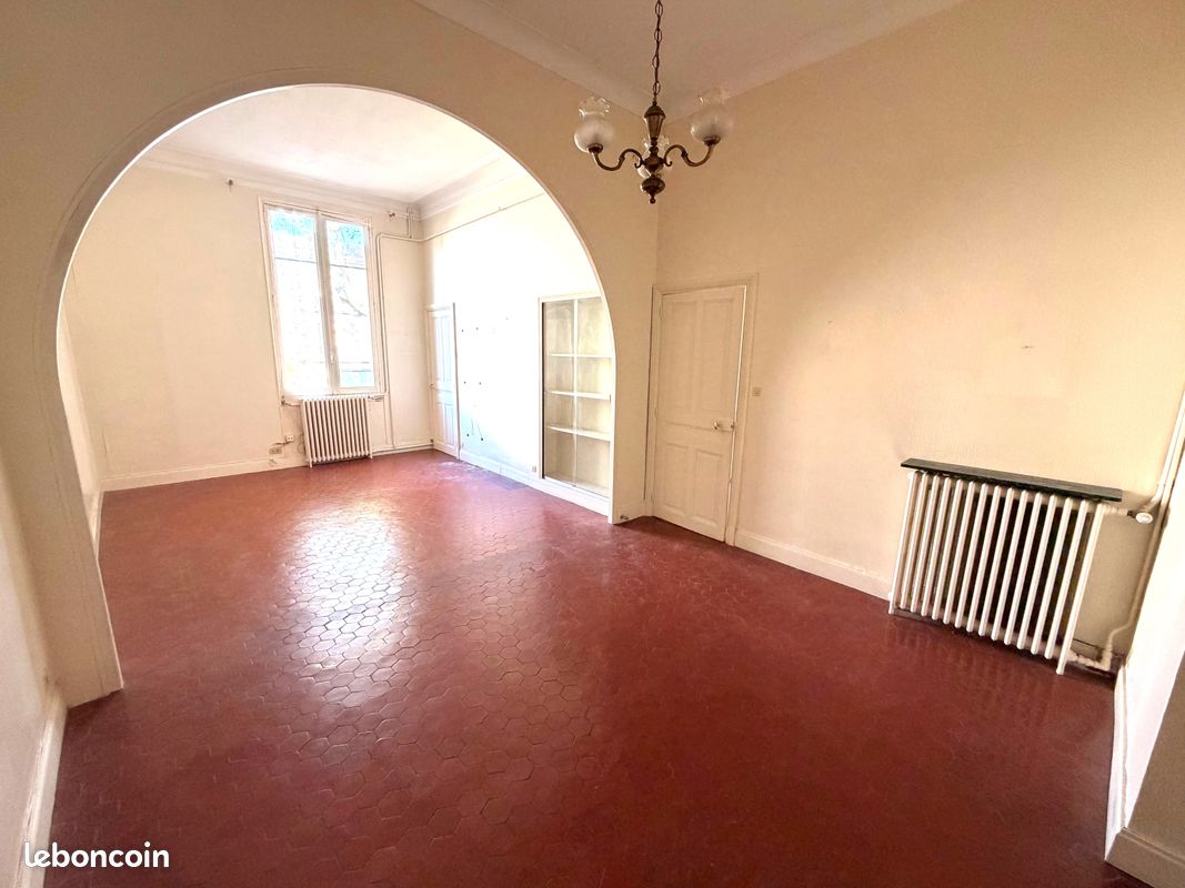 Appartement 5 pièces 105 m² · à Avignon · 105 m² · 199 000 €