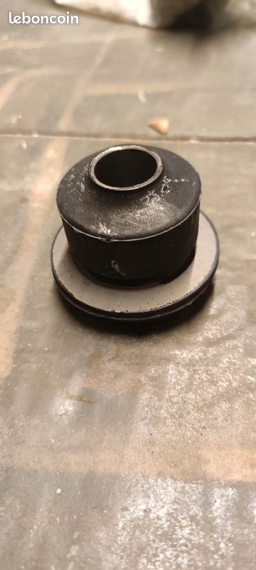 Tampon silense bloc de suspension 504Peugeot (image 2)