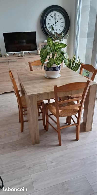 Table console (image 1)